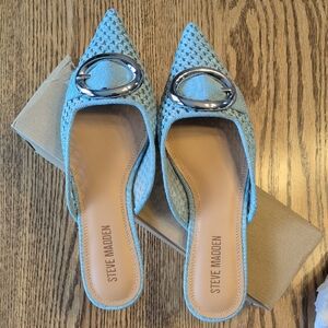 Steve Madden Ira Denim Blue Mules with Silver Buckle Size 9 New in Box